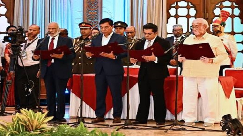 নতুন চার মন্ত্রী ও দুই প্রতিমন্ত্রীকে শপথ পড়ালেন রাষ্ট্রপতি